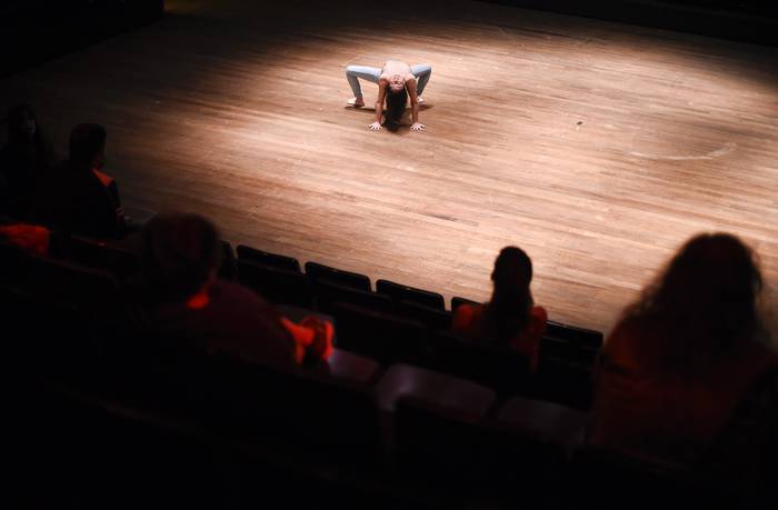 Ensayo de la obra Otro teatro, en la sala Zavala Muniz. (archivo, diciembre de 2014) · Foto: Nicolás Celaya
