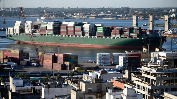 Puerto de Montevideo. · Foto: Nicolás Celaya / adhocFOTOS