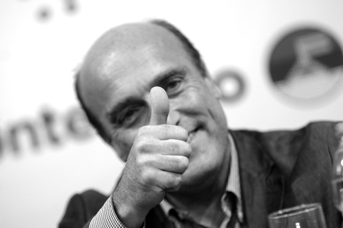 Daniel Martínez durante un acto en la sede La Huella de Seregni.  Foto: Javier Calvelo (archivo, abril de 2015)