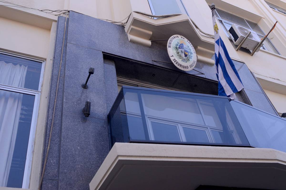 A negotiation case has been opened between Search and Gallery workers and the company the daily