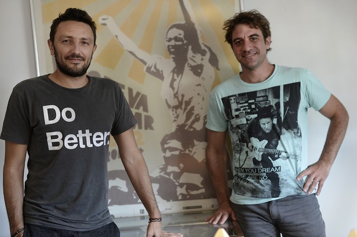 Emiliano Brancciari y Martín Gil, de No Te Va Gustar. Foto: Santiago Mazzarovich (archivo, marzo 2016)