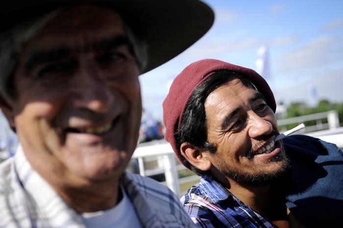 Trabajadores rurales en la ExpoMelilla 2016. · Foto: Javier Calvelo, adhocFOTOS