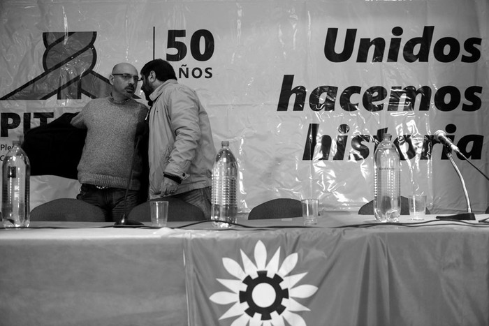 Marcelo Abdala y Fernando Pereyra en la sede del PIT-CNT / Foto Santiago Mazzarovich (archivo julio de 2016).