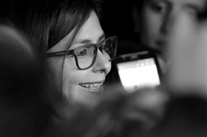 Delcy Rodríguez, canciller de Venezuela, habla con la prensa a la salida del Ministerio de Relaciones Exteriores. Foto: Pablo Vignali (archivo, julio de 2016).