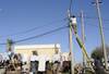 Funcionario de UTE trabaja en el tendido eléctrico (archivo, diciembre de 2016). · Foto: Juan Manuel Ramos Funcionario de UTE trabaja en el tendido eléctrico (archivo, diciembre de 2016). · Foto: Juan Manuel Ramos