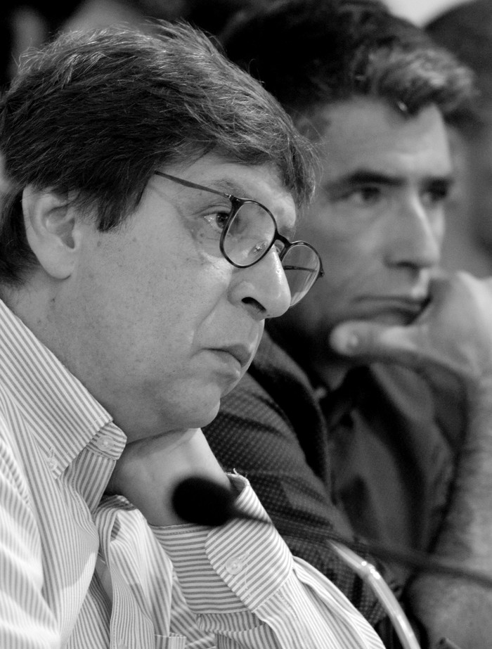 Javier Miranda y Raúl Sendic, en la reunión de las bancadas de senadores y diputados del Frente Amplio, en la Huella de Seregni. Foto: Pablo Vignali (archivo, agosto de 2016)