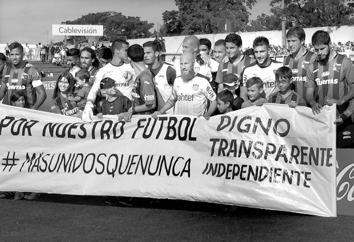 Liverpool Peñarol, el sábado, en Belvedere. Foto: Iván Franco

