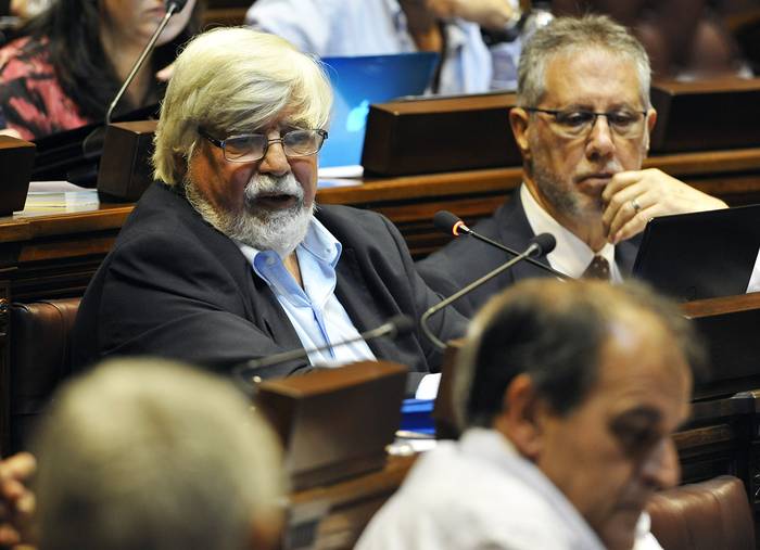 Eduardo Bonomi y Jorge Vázquez, durante la anterior interpelación en la cámara de diputados, llevada adelante por el diputado colorado Germán Cardoso. Foto: Federico Gutiérrez (archivo, febrero de 2017)