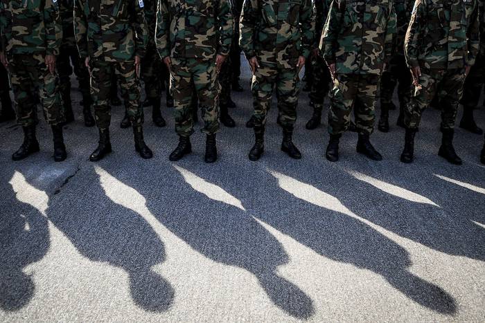 Miembros del ejército de Uruguay en la Plaza de Armas del Comando General del Ejército (archivo, setiembre de 2017). · Foto: Javier Calvelo, adhocFOTOS