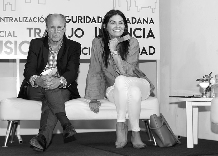 Pablo Iturralde y Verónica Alonso, ayer, en la casa del Partido Nacional. Foto: Juan Manuel Ramos