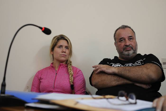 Paola Fiege y Marcelo Balcedo, durante una audiencia judicial. (archivo, enero de 2018) · Foto: Juan Manuel Ramos
