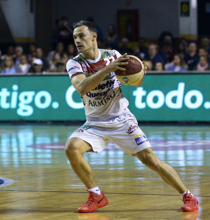 Federico Bavosi, durante las finales de la Liga Uruguaya de Basquetbol. (archivo, mayo de 2018) · Foto: Andrés Cuenca