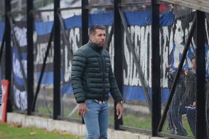 Paulo Pezzolano, dirigiendo a Liverpool. · Foto: Pablo Vignali