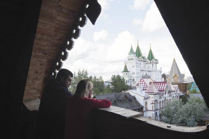 Kremlin de Izmailovo, feria artesanal, donde también está el museo del vodka.