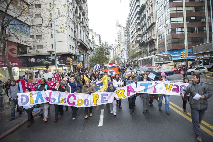 Marcha y acto por el Día Internacional del Cooperativismo
 · Foto: Andrés Cuenca