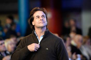 Luis Lacalle Pou en la Convención del Partido Nacional en el Club Neptuno, (archivo, agosto 2018). Luis Lacalle Pou en la Convención del Partido Nacional en el Club Neptuno, (archivo, agosto 2018).