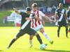 Gonzalo Camargo, de Danubio, y Facundo Ospitaleche, de River Plate, en el parque Federico Saroldi. · Foto: Andrés Cuenca Gonzalo Camargo, de Danubio, y Facundo Ospitaleche, de River Plate, en el parque Federico Saroldi. · Foto: Andrés Cuenca