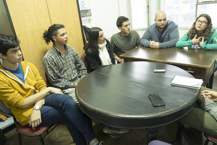 Nahuel Crujeira, Germán Martínez, Camila Díaz, Gonzalo Paredes, Rodrigo Méndes y Maite Pasek. 

 · Foto: Pablo Vignali