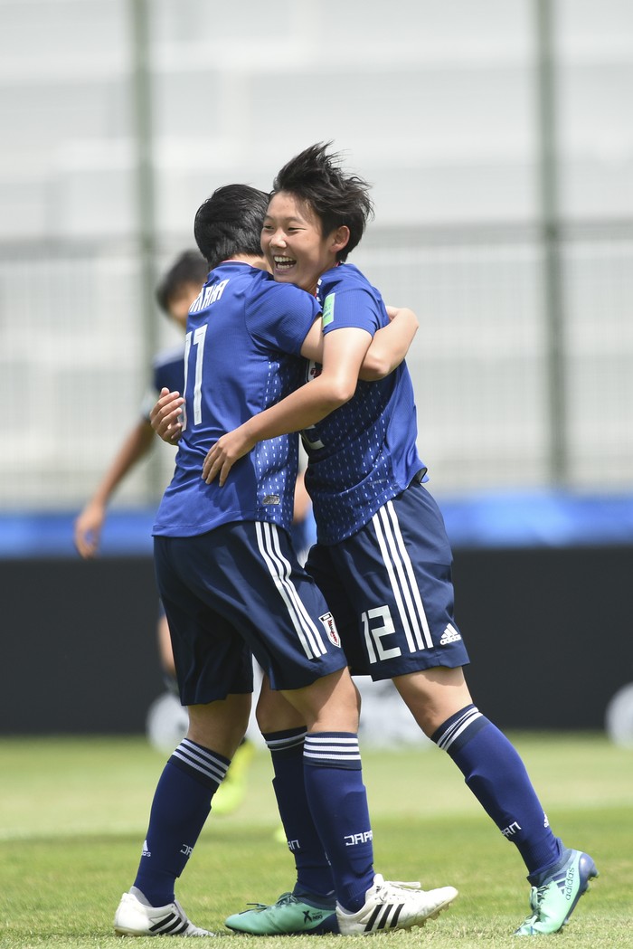 Tomoko Tanaka y Haruka Osawa, de Japón, en el estadio Domingo Burgueño Miguel de Maldonado. · Foto: Fernando Morán