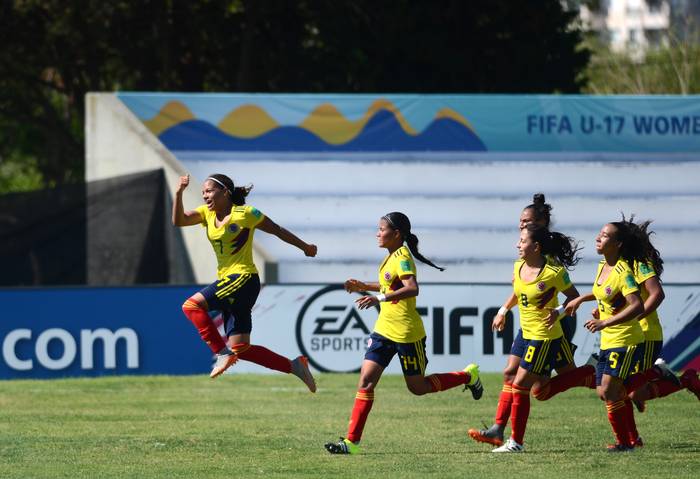 Gisela Robledo, de Colombia, festeja el empate, en el estadio Alberto Supicci. · Foto: Pablo Vignali