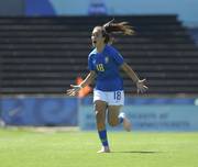 Julia, de Brasil, tras convertitr el segundo gol ante Sudáfrica, en el estadio Charrúa.