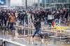 Protestas contra los acuerdos contra el pacto mundial de la ONU sobre la migración, el domingo, en Bruselas. foto: jonas roosens, afp
Protestas contra los acuerdos contra el pacto mundial de la ONU sobre la migración, el domingo, en Bruselas. foto: jonas roosens, afp