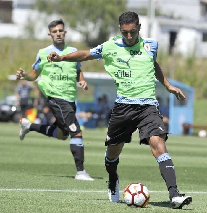 Partido amistoso de la selección Uruguaya de fútbol sub 20, ante San José, el 23 de diciembre, en el Complejo Uruguay Celeste.  · Foto: Federico Gutiérrez