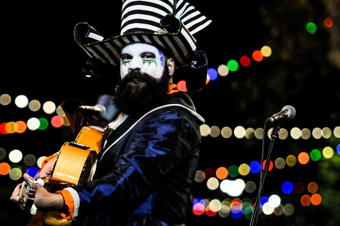 Murga La Margarita en el Desfile Inaugural de Carnaval 2019. · Foto: Javier Calvelo, adhocFOTOS