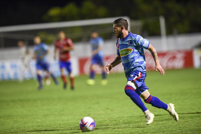 Agustín Burgos, de Ecilda Paullier, en una de las finales del Regional Sur de la 16a Copa Nacional de Selecciones de OFI. · Foto: Fernando Morán