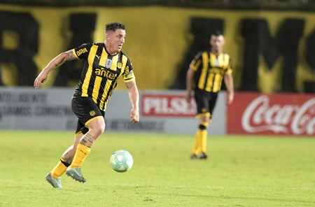 Cristian Rodríguez durante el partido ante Liverpool, por la cuarta fecha del Campeonato Apertura, en el estadio Campeón del Siglo. · Foto: Sandro Pereyra Cristian Rodríguez durante el partido ante Liverpool, por la cuarta fecha del Campeonato Apertura, en el estadio Campeón del Siglo. · Foto: Sandro Pereyra