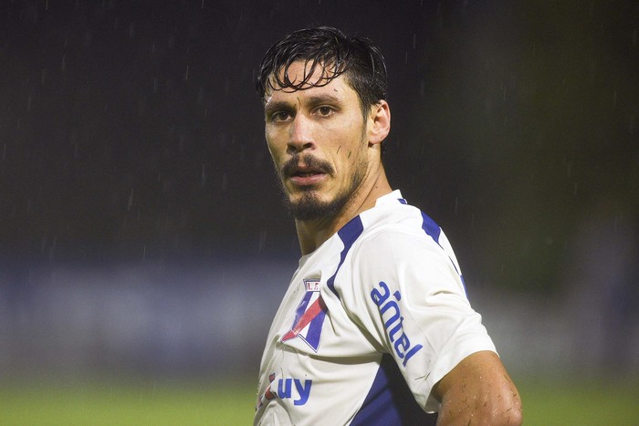 Juan Ramón Andrioli, de Paysandú, en la revancha de los Cuartos de Final de la 16a Copa Nacional de Selecciones de OFI, en el Estadio Casto Martínez Laguarda, en San José (archivo, marzo de 2017). · Foto: Fernando Morán