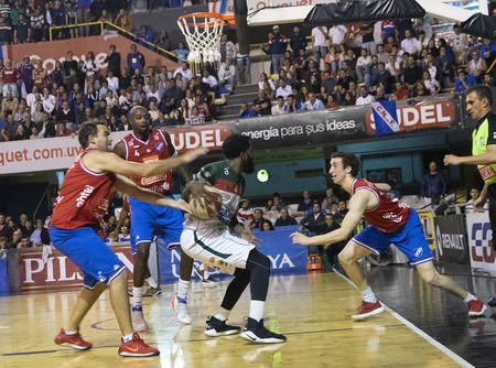 Nacional - Aguada, por semifinales de la Liga, en el Palacio Peñarol. · Foto: Mariana Greif Nacional - Aguada, por semifinales de la Liga, en el Palacio Peñarol. · Foto: Mariana Greif