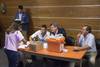 Andrés Scotti, Pedro Bordaberry y Armando Castaingdebat, durante las elecciones de la Asociación Uruguaya de Fútbol. · Foto: Mariana Greif Andrés Scotti, Pedro Bordaberry y Armando Castaingdebat, durante las elecciones de la Asociación Uruguaya de Fútbol. · Foto: Mariana Greif