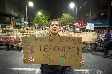 Movilizaron en el Día Internacional del Agua, en defensa de la vida, los territorios y contra UPM (archivo, marzo de 2018). · Foto: Santiago Mazzarovich Movilizaron en el Día Internacional del Agua, en defensa de la vida, los territorios y contra UPM (archivo, marzo de 2018). · Foto: Santiago Mazzarovich
