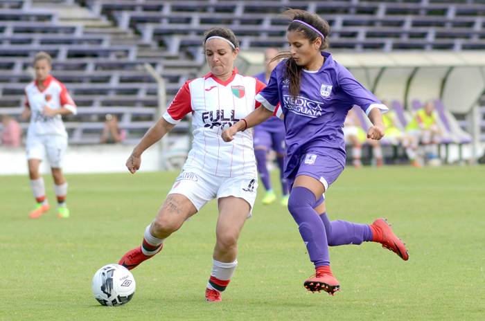 Alejandra Bentancur, de Boston River, y Alejandra Scavino, de Defensor Sporting. · Foto: Pablo Vignali