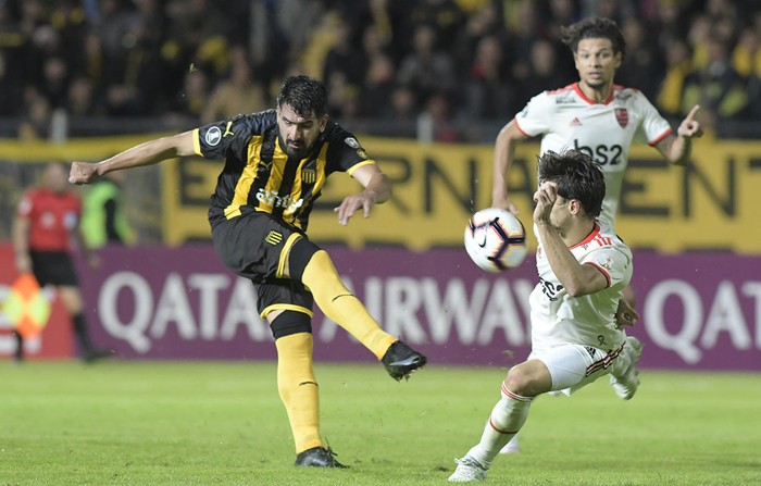 Lucas Viatri, ayer, en el estadio Campeón del Siglo. · Foto: Sandro Pereyra