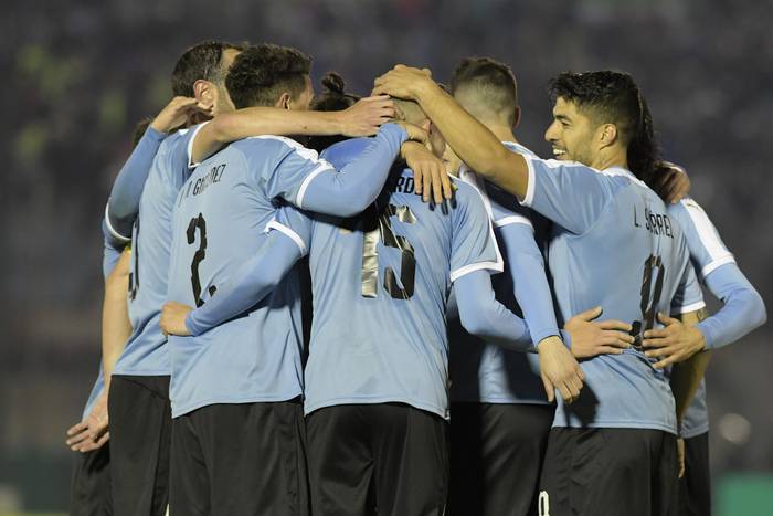 Federico Valverde, convirtió el tercer gol de Uruguay, en el estadio Centenario. · Foto: Sandro Pereyra