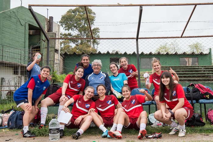 Foto principal del artículo 'Nacional en fútbol femenino: club pionero camino a la profesionalización' · Foto: Natalia Rovira