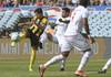 Agustín Canobbio, de Peñarol, y Guillermo Cotugno, de Nacional , durante el clásico del Torneo Clausura, en el estadio Centenario. Agustín Canobbio, de Peñarol, y Guillermo Cotugno, de Nacional , durante el clásico del Torneo Clausura, en el estadio Centenario.
