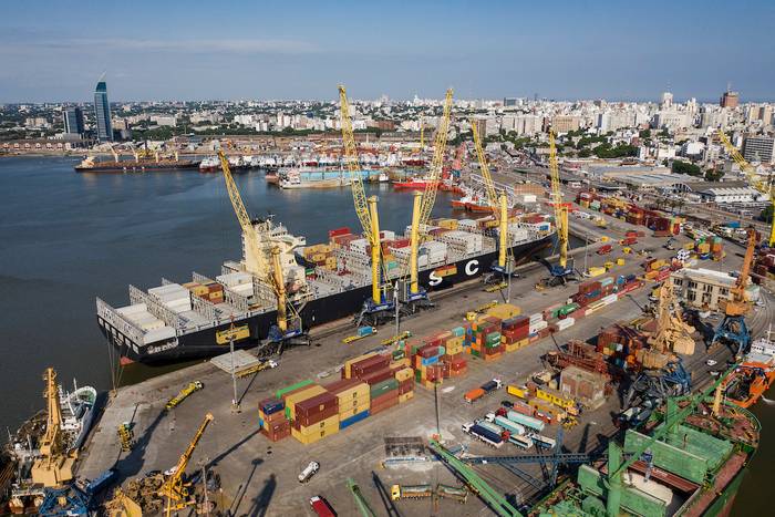 Vista del Puerto de Montevideo. · Foto: Nicolás Celaya, adhocfotos