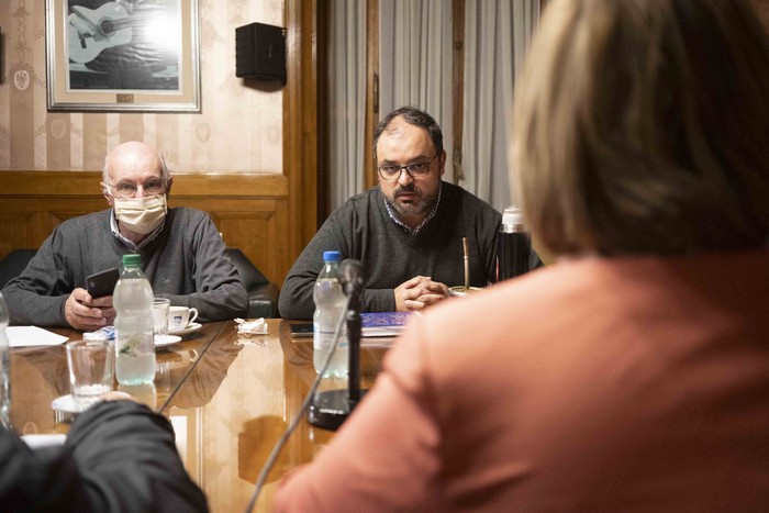 Charles Carrera y Enrique Rubio, el 22 de junio, en el Palacio Legislativo. · Foto: Mariana Greif