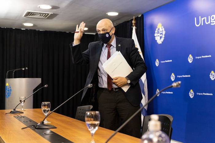 Rafael Radi, durante la conferencia de prensa en Torre Ejecutiv (archivo, noviembre de 2020). · Foto: Mauricio Zina, adhocfotos