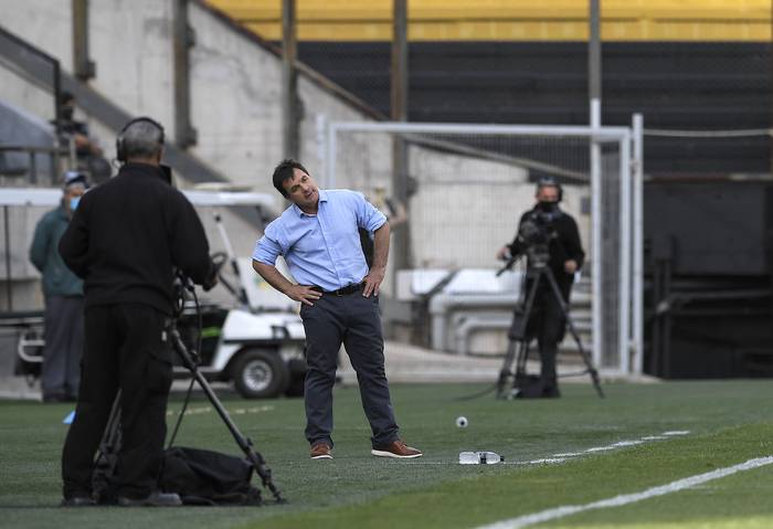 Jorge Giordano, durante el clásico del Torneo Intermedio, en el estadio Campeón del Siglo. (archivo, diciembre de 2020) · Foto: Sandro Pereyra