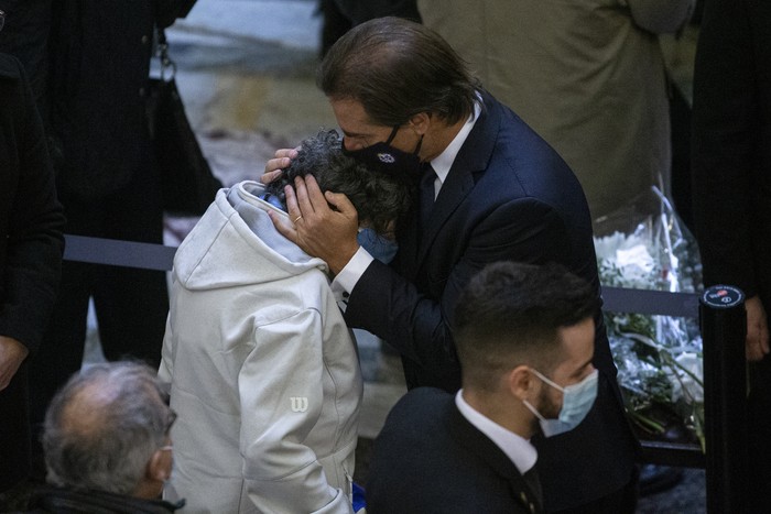 Luis Lacalle Pou a la salida del Parlamento · Foto: .