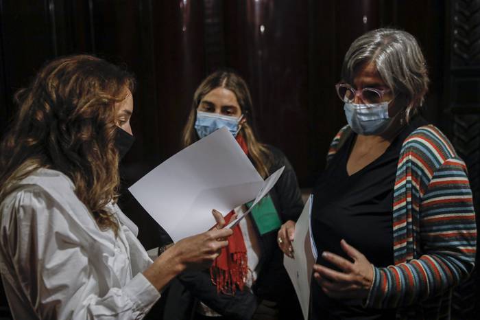 Carmen Sanguinetti, Verónica Peréz y Zaida Arteta, en el Palacio Legislativo · Foto: Ernesto Ryan