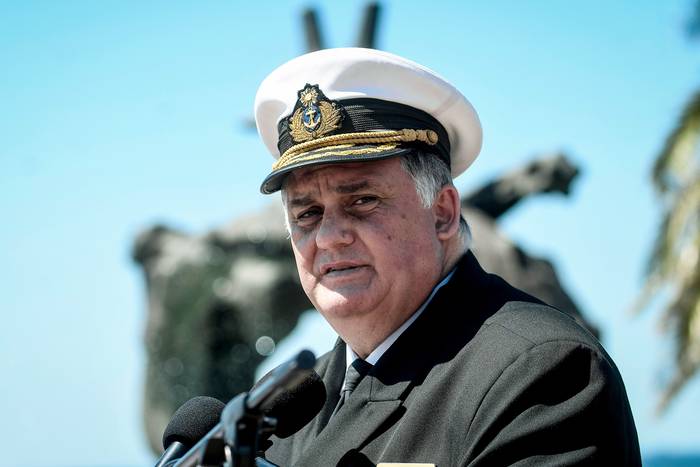 Jorge Wilson, durante la ceremonia del 204° aniversario de la Armada Nacional en la Plaza de la Armada, el 15 de noviembre, en Montevideo. · Foto: Javier Calvelo, adhocFOTOS
