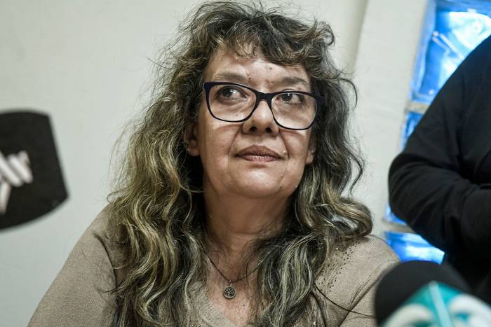 Graciela Montes de Oca, durante una conferencia de prensa en la sede del PIT CNT, en Montevideo. · Foto: Javier Calvelo, adhocFOTOS