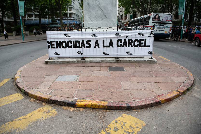 Genocidas a la cárcel