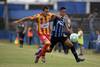 Esteban González, de Progreso, y Federico Díaz, de Liverpool, en el Estadio Belvedere, por la tercera fecha del Torneo Apertura del Campeonato Uruguayo. · Foto: Alessandro Maradei Esteban González, de Progreso, y Federico Díaz, de Liverpool, en el Estadio Belvedere, por la tercera fecha del Torneo Apertura del Campeonato Uruguayo. · Foto: Alessandro Maradei