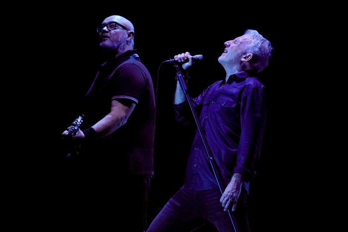 Buitres, durante la presentación de su disco Mecánica Popular, en el Antel Arena en Montevideo (archivo, setiembre de 2022). · Foto: Javier Calvelo, adhocFOTOS